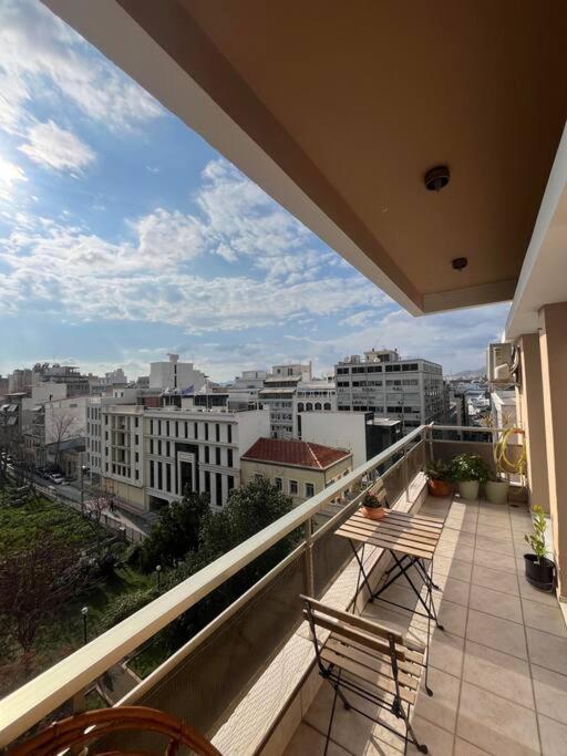 Maria'S Sunlit Apartment Pireu Exterior foto